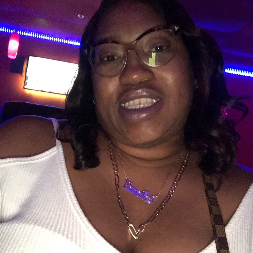 Meet your Posher, Candii